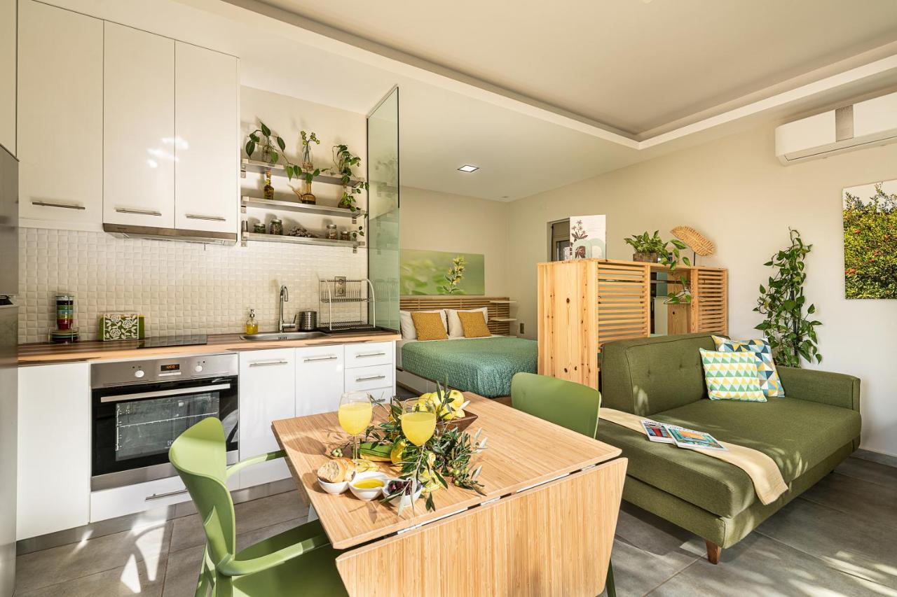 Olive Lemon Biophilic House & Lush Forest Garden Vamos Bagian luar foto